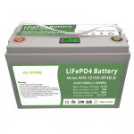 Batterie LiFePO4 12V100Ah à cycle profond tout-en-un avec BMS intelligent pour système de stockage d'énergie domestique